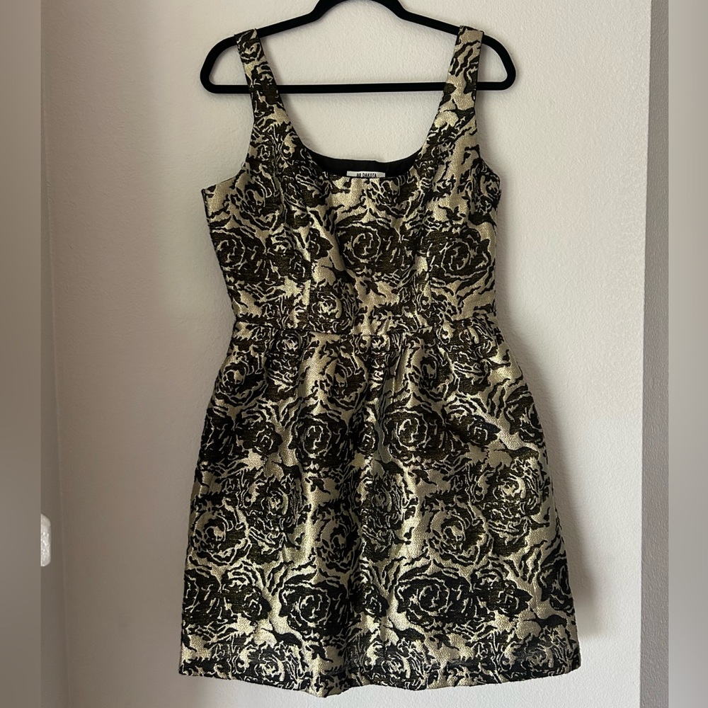 BB Dakota Cocktail Party // Wedding Guest // Event Dress Size 10 HAS POCKETS